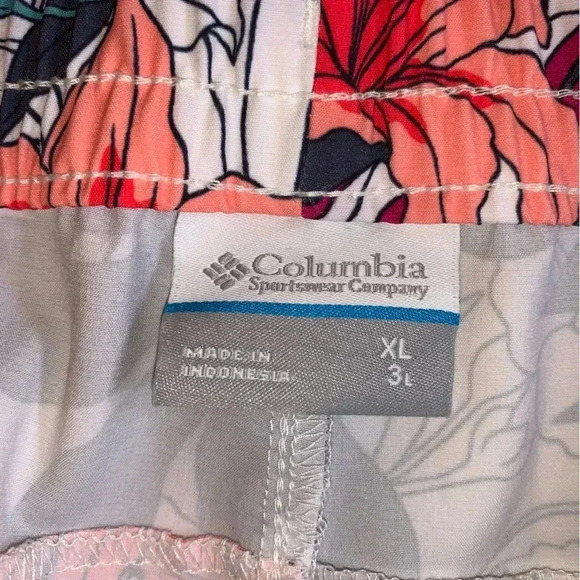 Columbia Women's Bogata Bay Omni-Shade Stretch 3” Inseam Shorts XL Floral - Picture 8 of 11